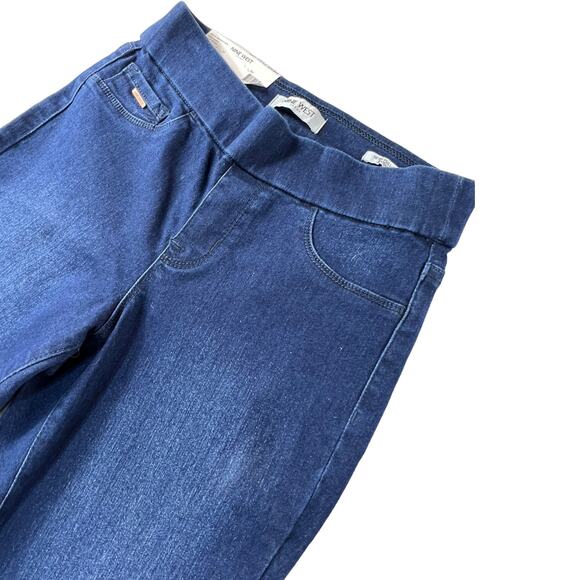 Nine West Skinny Pull-On Jeans, Size 4, Mid/Dark Wash, NWT - Picture 10 of 16